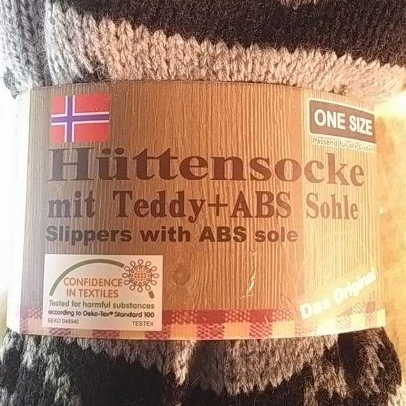 Cozy Slipper Socks - Picture 2 of 4